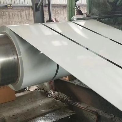 DX51D เหล็กม้วนเคลือบสีสีขาว Ral 9003 9016 Ppgi Strips